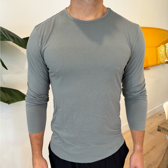 Cuts Clothing Long-sleeved Tee - Great Used Condition - Picture 1 of 5